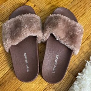 Steve Madden slides
